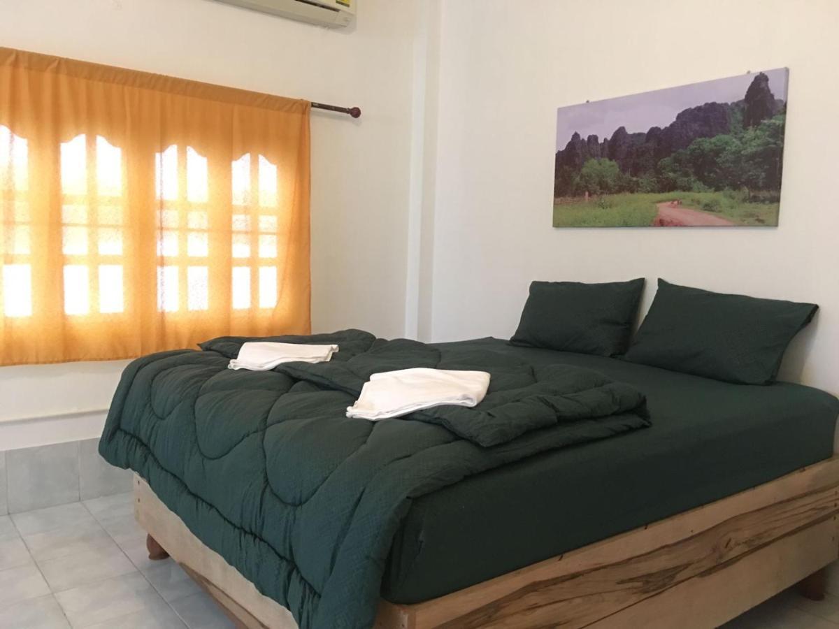 Bamboo Hostel Thakhek Buitenkant foto