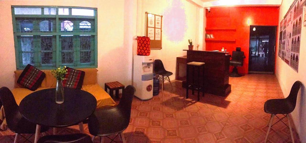 Bamboo Hostel Thakhek Buitenkant foto