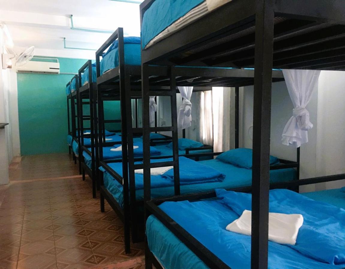 Bamboo Hostel Thakhek Buitenkant foto